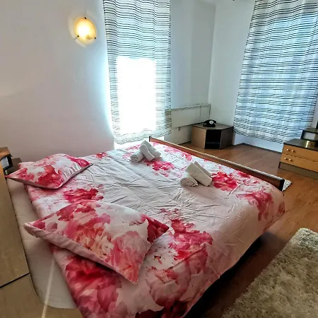 Lägenhet Parun Pula